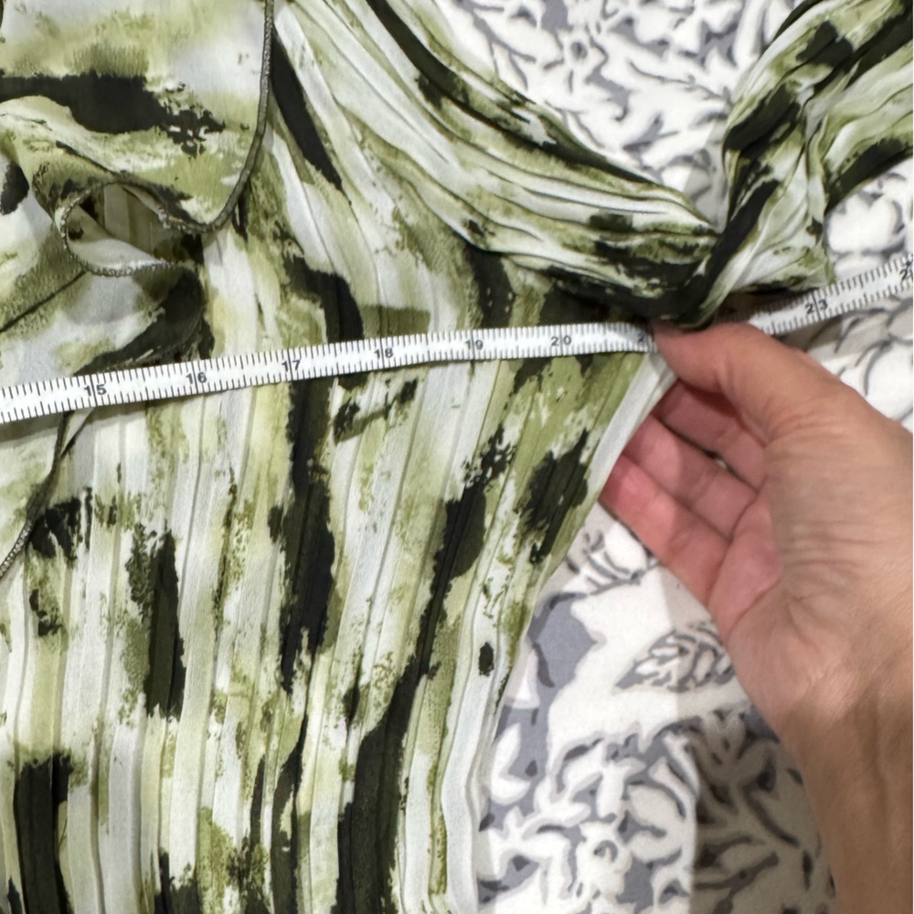 Alison Taylor Green and White Ruffled Blouse size L - Picture 9 of 13